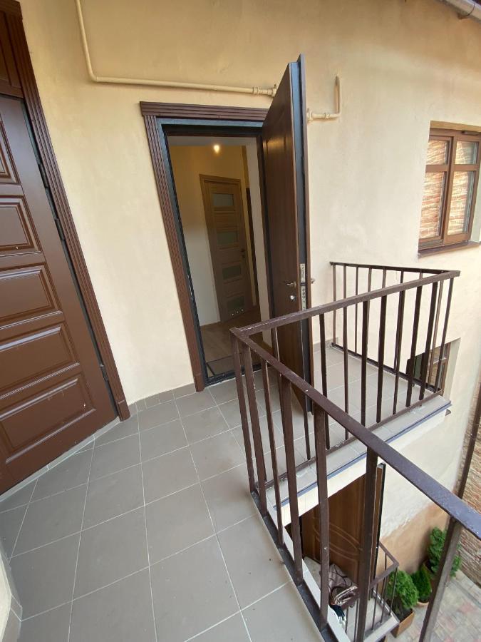 Yaroslav Osmomysl Square Apartments Львов Экстерьер фото